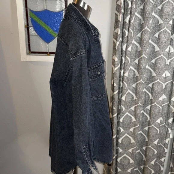 Vintage Tommy Hilfiger Denim Embroidered Button Down Shirt - Picture 3 of 6